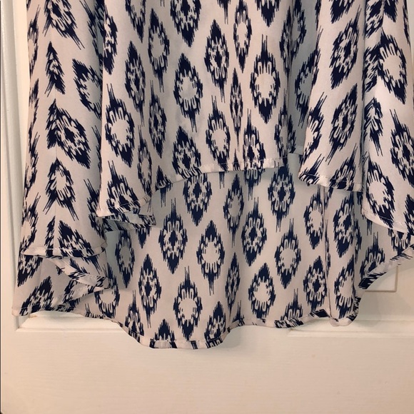 Patterned Blouse - Picture 5 of 6